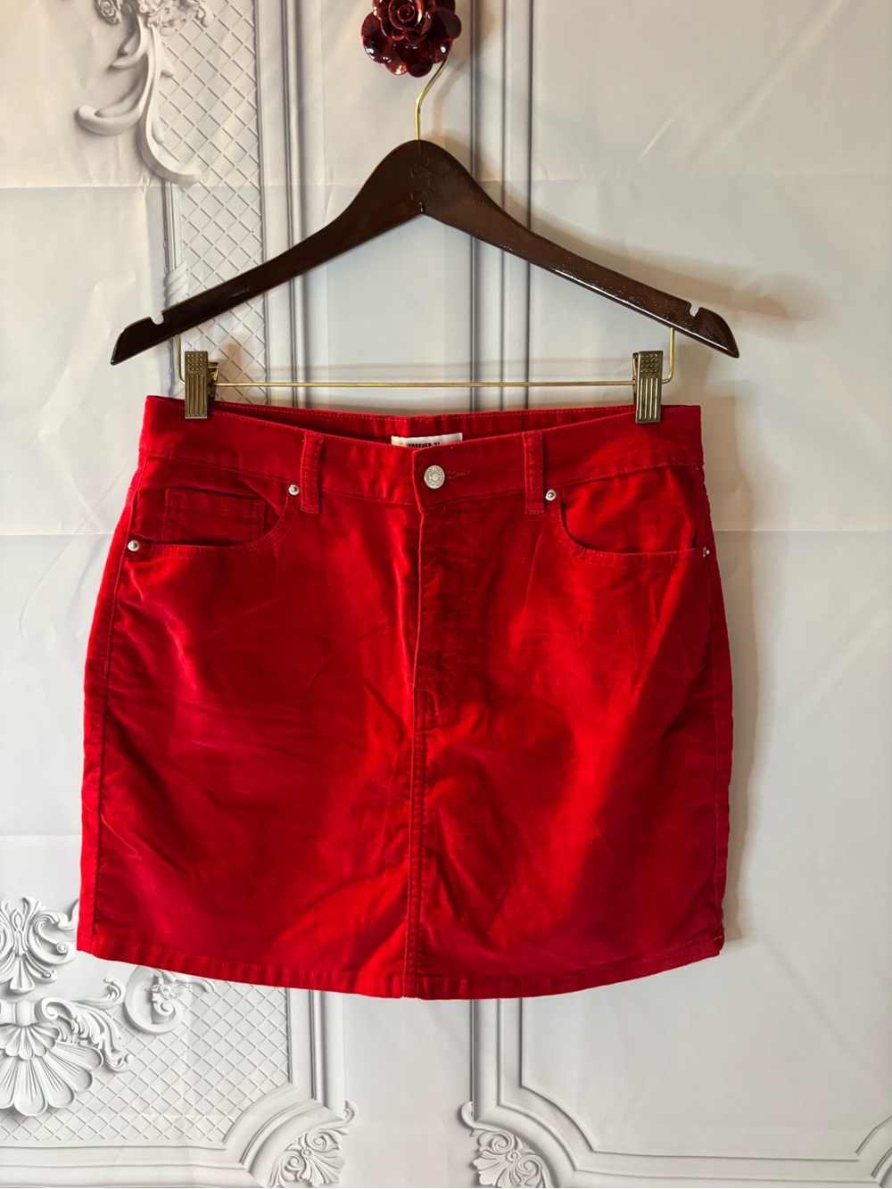 Forever 21 Women's Red Velvet Feel Mini Skirt, Size Large